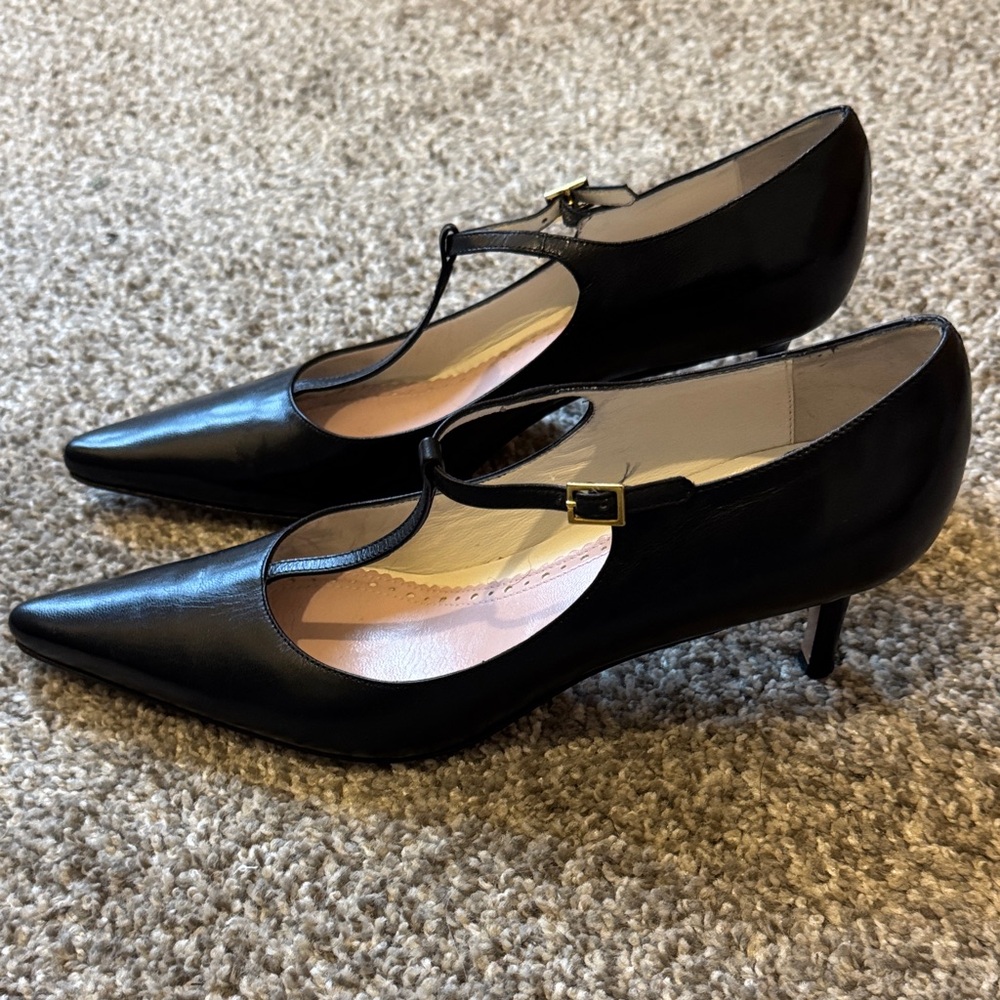 Brooks Brothers T strap black pump kitten heels. Size 9 - Picture 3 of 5
